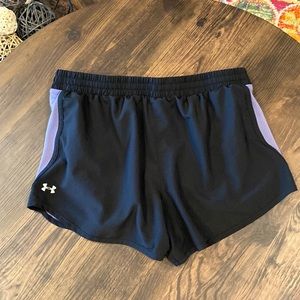 UNDER ARMOUR Shorts